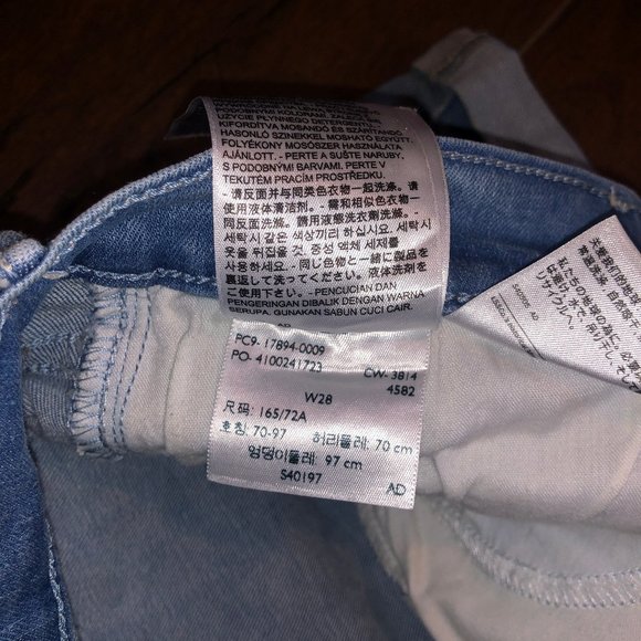 Levi's Blue Jean Shorts Size 28 - Picture 8 of 8